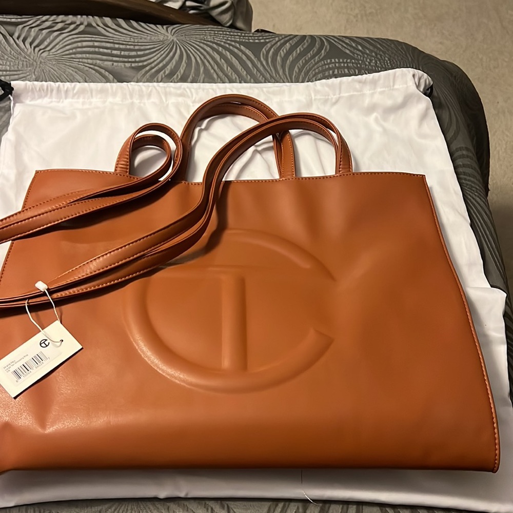 Authentic Tan Large Telfar - Picture 3 of 9